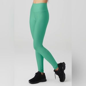 [NWT] Alo High Waist Airlift Legging